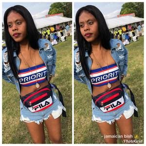 Meet your Posher, Celine